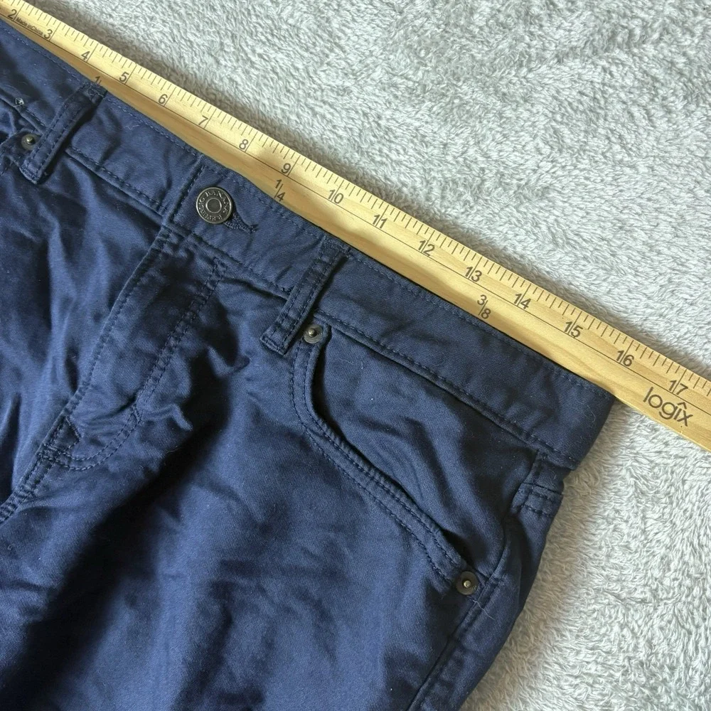Banana Republic Men's Relaxed Jeans in Navy Blue